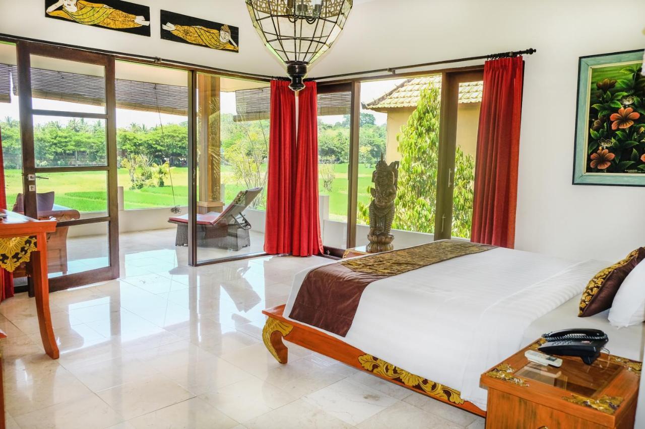 Field Hotel&restaurant Hotel
