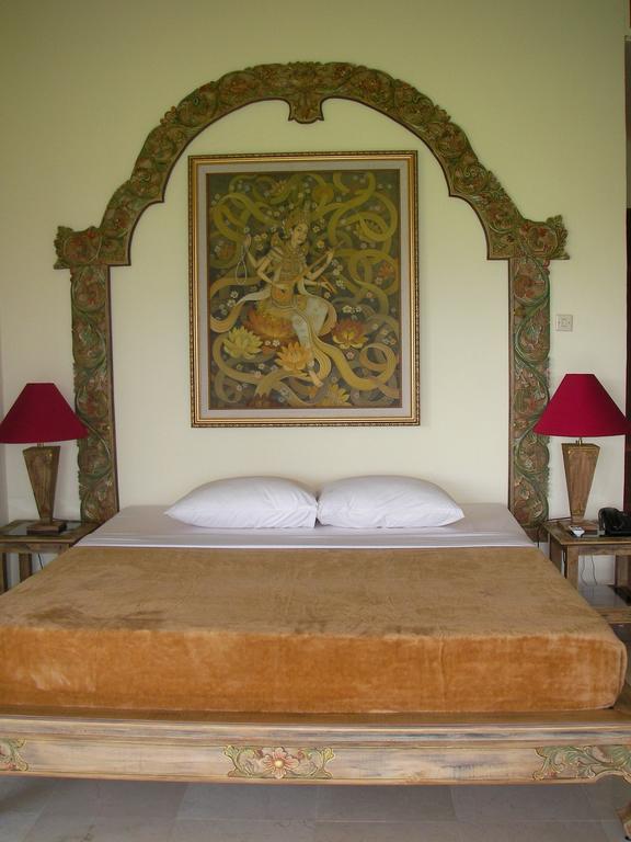 Field Hotel&restaurant