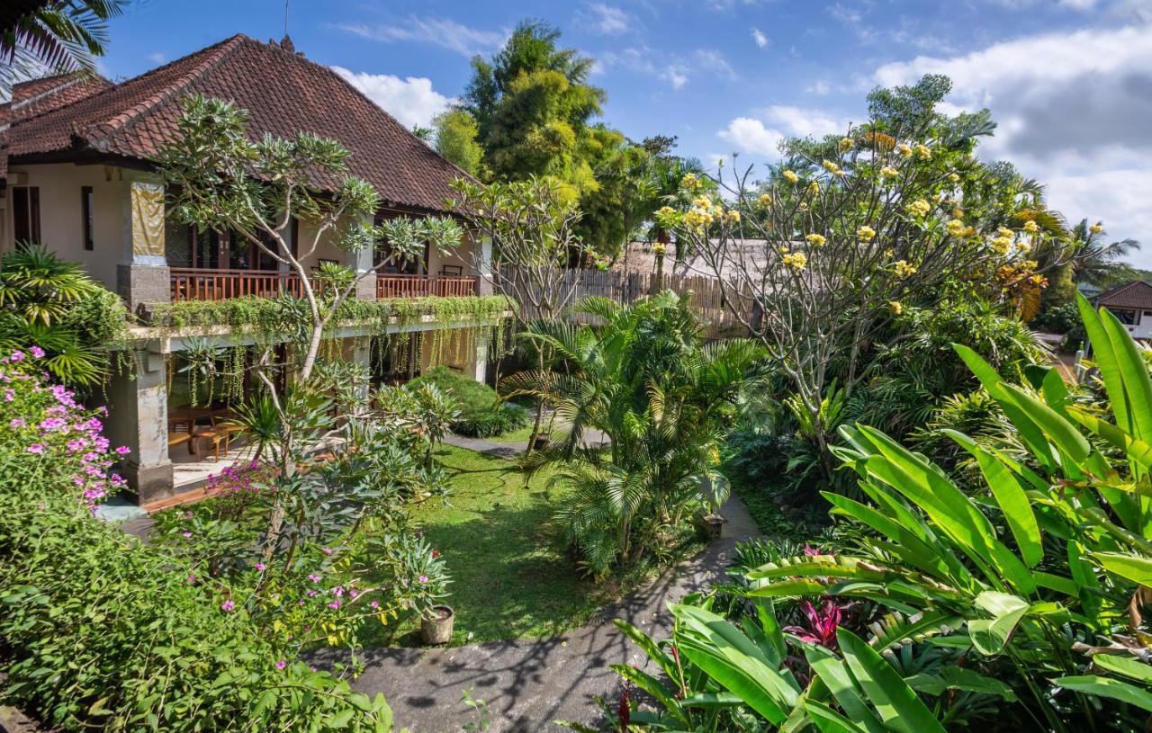 Field And Restaurant Ubud
