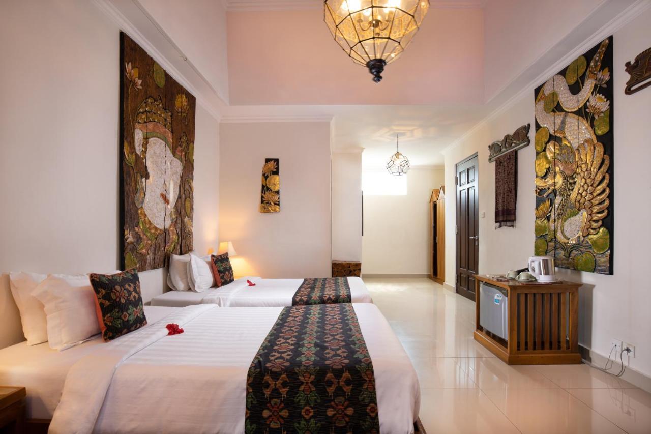 Field And Restaurant Hotel Ubud